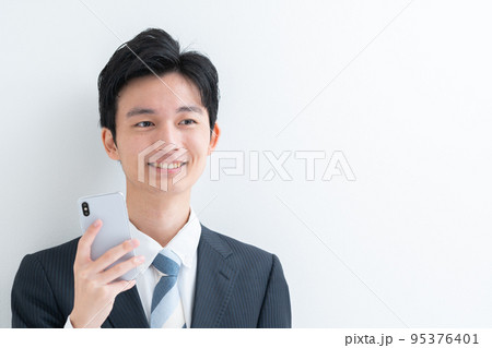 ビジネスマン・スマホ 95376401