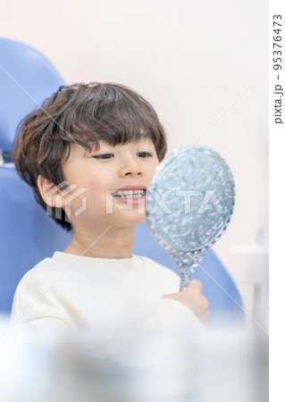 1人 一人 男の子 95376473