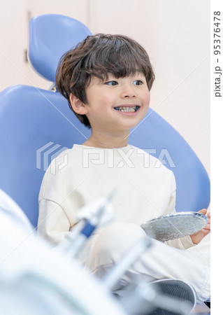 1人 一人 男の子 95376478