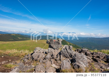 車山山頂の眺望【霧ヶ峰最高峰】 95377110