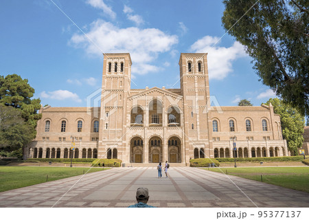UCLA Bruin Bear on the University of California, Los Angeles, campus. Beautiful view of the life in university. 95377137