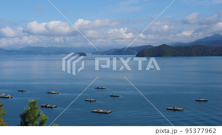 小浜湾の釣り筏 小浜湾の釣り筏 95377962