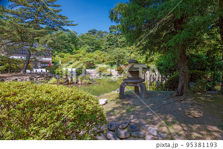 秋田 久保田城 二の丸庭園風景 95381193