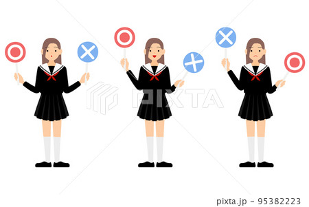マルバツ棒で問題に答えるセーラー服を着た女子生徒のセット マルバツ棒で問題に答えるセーラー服を着た女子生徒のセット 95382223