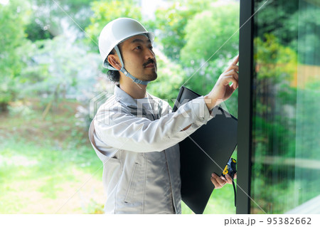 作業員 点検 作業員 点検 95382662
