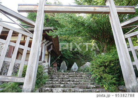 「俤や 姨月の都ひとりなく 月の友 」棚田や芭蕉も訪れた観月の名所としても知られている姨捨長楽寺 「俤や 姨月の都ひとりなく 月の友 」棚田や芭蕉も訪れた観月の名所としても知られている姨捨長楽寺 95382788