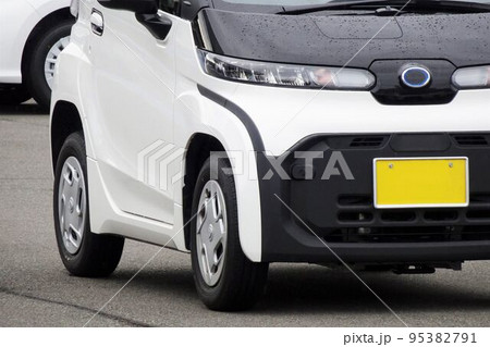 自動車イメージ トヨタC+podのフロントマスク 自動車イメージ トヨタC+podのフロントマスク 95382791