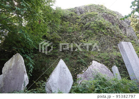 「俤や 姨月の都ひとりなく 月の友 」棚田や芭蕉も訪れた観月の名所としても知られている姨捨長楽寺 「俤や 姨月の都ひとりなく 月の友 」棚田や芭蕉も訪れた観月の名所としても知られている姨捨長楽寺 95382797