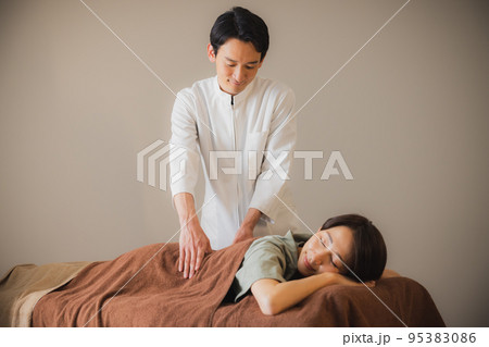 整体　マッサージ 95383086