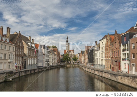 Bruges Belgium, city skyline at Spiegelrei Canal view from King's Bridge (Koningsbrug) 95383226