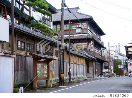 日奈久温泉の町並み(熊本県八代市) 日奈久温泉の町並み(熊本県八代市) 95384069