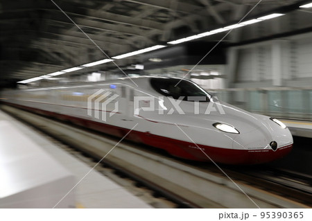 西九州新幹線かもめ号：N700S系（武雄温泉⇔長崎） 95390365