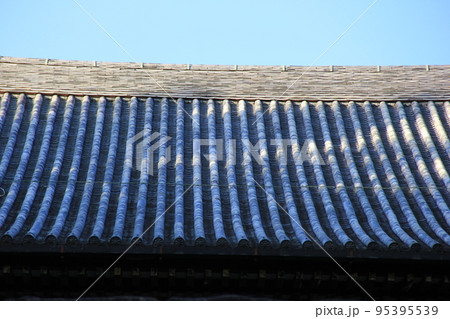 瓦屋根の一部 95395539
