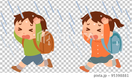 雨の中を走る男の子と女の子 95398881
