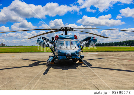 東京　福生市　横田基地フレンドシップフェスティバル　航空自衛隊　UH-60J　 95399578