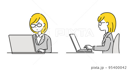 パソコンを操作する眼鏡のビジネスウーマン 95400042