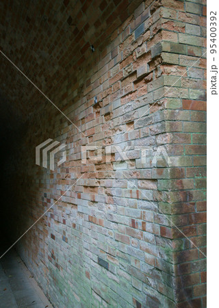 猿島要塞　フランス積れんが建造物 95400392