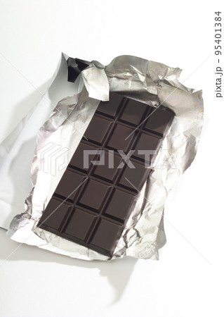 dark chocolate bar 95401384