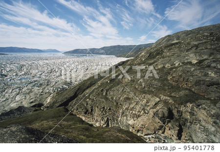 Receding ice cap in greenland 95401778