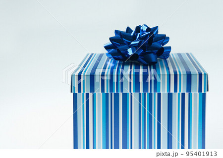 Blue gift box Blue gift box 95401913