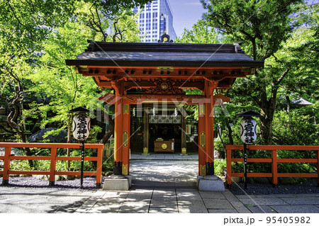 東京都　愛宕神社（あたごじんじゃ）　丹塗の門 95405982
