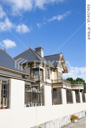 秋の神戸舞子公園にある旧武藤山治邸 秋の神戸舞子公園にある旧武藤山治邸 95407409