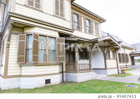 秋の神戸舞子公園にある旧武藤山治邸 秋の神戸舞子公園にある旧武藤山治邸 95407413