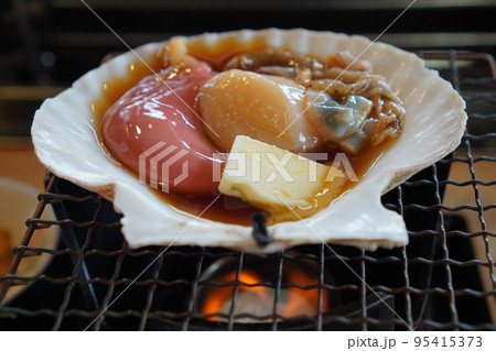 おいしそうなホタテバター 95415373
