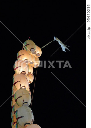 東北三大祭り　竿燈　ドッコイショードッコイショ 95420256