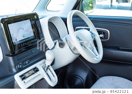 軽自動車の運転席 95422121