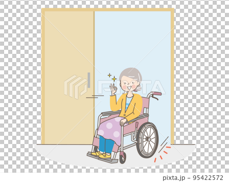 車椅子のシニア女性とバリアフリー住宅 95422572