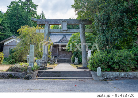 高杉神社(孝霊天皇宮) 鳥取県西伯郡大山町宮内 高杉神社(孝霊天皇宮) 鳥取県西伯郡大山町宮内 95423720