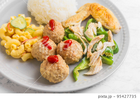 チキンランチ 95427735