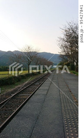 長陽駅 95427841