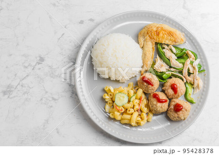 チキンランチ 95428378