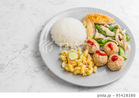 チキンランチ 95428380