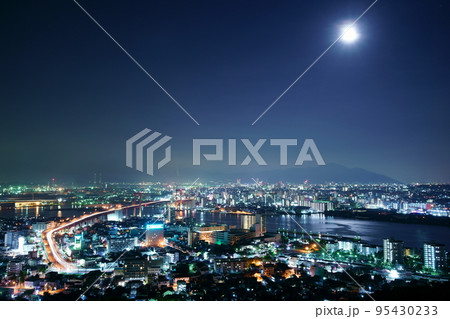 福岡、北九州高塔山展望台からの夜景、若戸大橋 福岡、北九州高塔山展望台からの夜景、若戸大橋 95430233