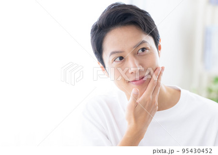 ビューティーイメージ　ミドル男性 95430452