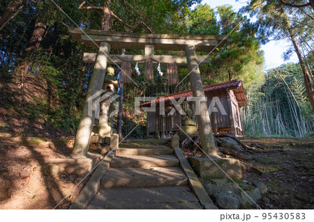楽々福神社　鳥居と拝殿　鳥取県米子市上安曇 95430583