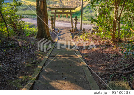 楽々福神社 参道 鳥取県米子市上安曇 楽々福神社 参道 鳥取県米子市上安曇 95430588