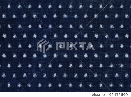 日本の伝統模様「雪ん子」搗色（かちいろ）の藍染め古布 95432690