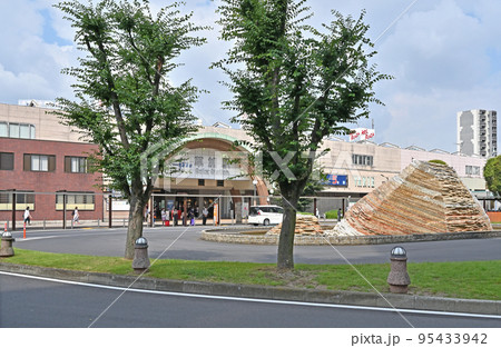 鉄道　私鉄・草加駅東口　駅舎 95433942