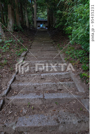 菅福神社 参道 鳥取県日野郡日野町上菅 菅福神社 参道 鳥取県日野郡日野町上菅 95435231