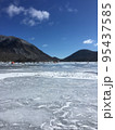 赤城大沼　氷上のワカサギ釣り 95437585