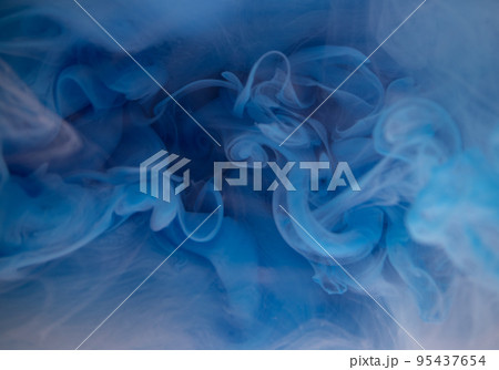 Abstract fluid acrylic painting. Marbled white abstract Ink cloud on blue background. Liquid marble pattern. Modern art.  95437654