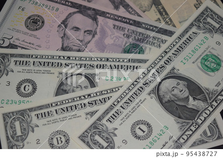アメリカ通貨　米ドル　札　写真 95438727