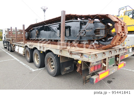 クローラークレーンの解体輸送 クローラークレーンの解体輸送 95441841