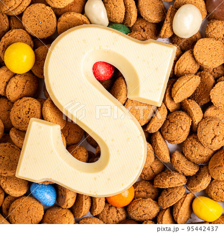 Dutch winter holiday Sinterklaas 95442437