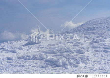 冬の蔵王 スノーモンスター 日本三大樹氷(山形観光) 冬の蔵王 スノーモンスター 日本三大樹氷(山形観光) 95443361