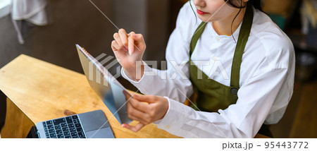 Image photo Image photo 95443772